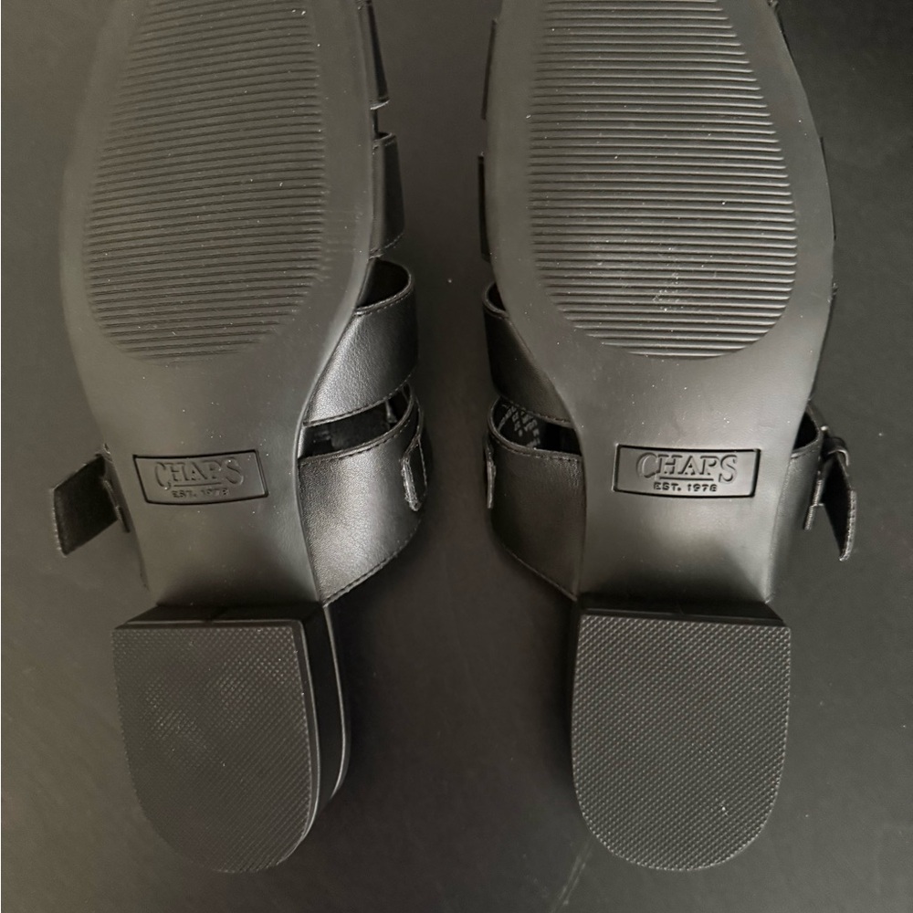 NIB Chaps Black Woven Strappy Leather Sandals Size 6 - Picture 2 of 4